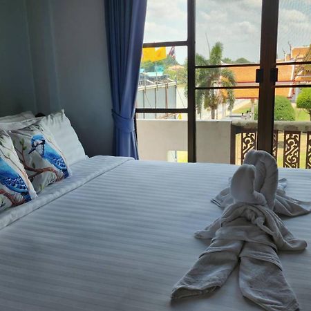 Loy Manee House Bed & Breakfast Phra Nakhon Si Ayutthaya Exterior photo