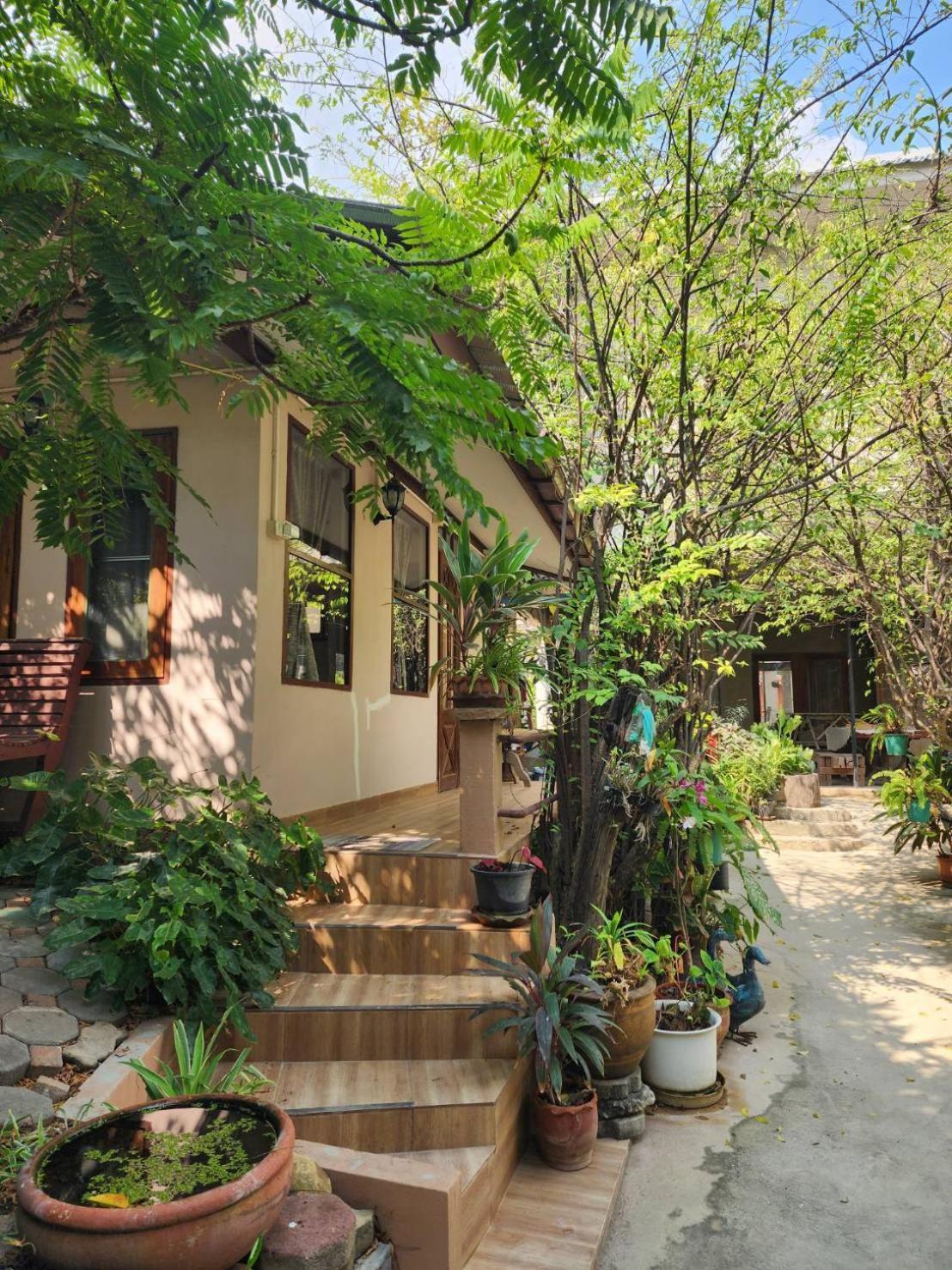 Loy Manee House Bed & Breakfast Phra Nakhon Si Ayutthaya Exterior photo