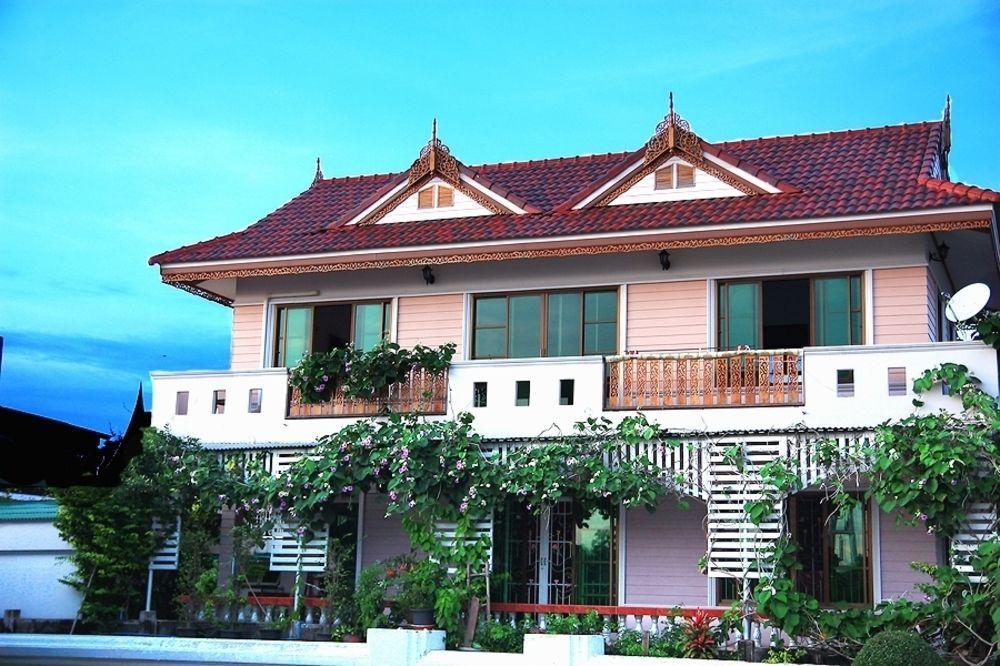 Loy Manee House Bed & Breakfast Phra Nakhon Si Ayutthaya Exterior photo