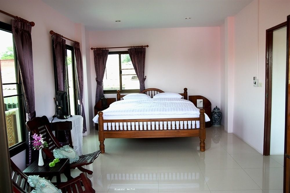 Loy Manee House Bed & Breakfast Phra Nakhon Si Ayutthaya Exterior photo