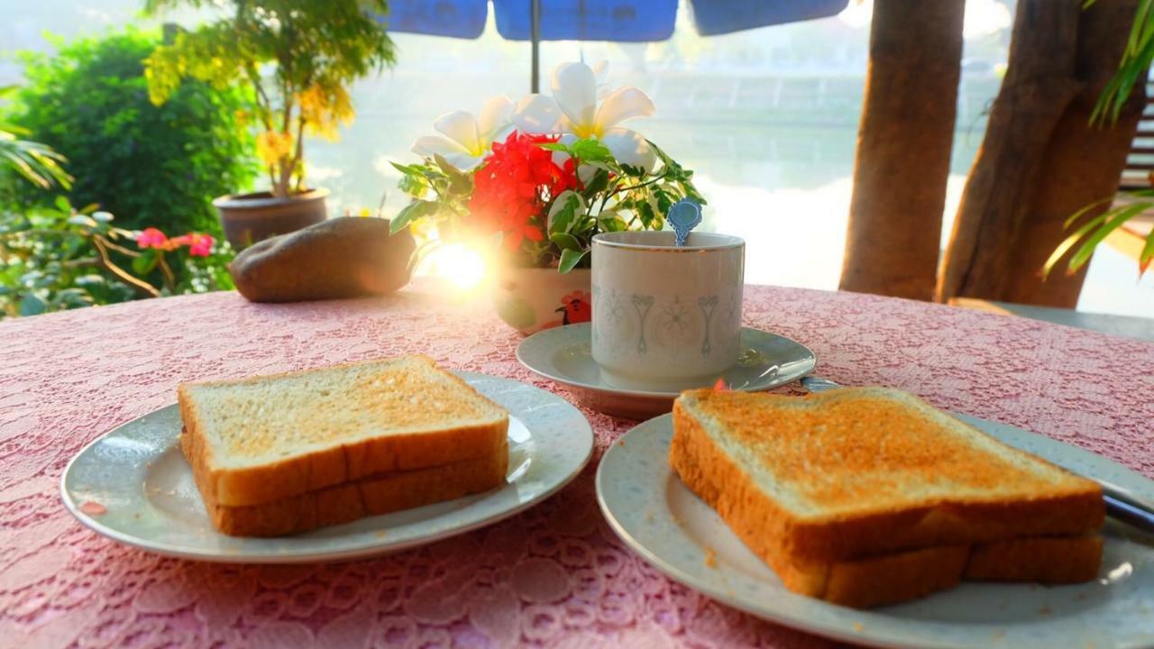 Loy Manee House Bed & Breakfast Phra Nakhon Si Ayutthaya Exterior photo